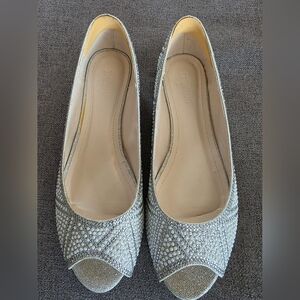David's Bridal Silver And Pearl Dress Flats, Size 9, EUC